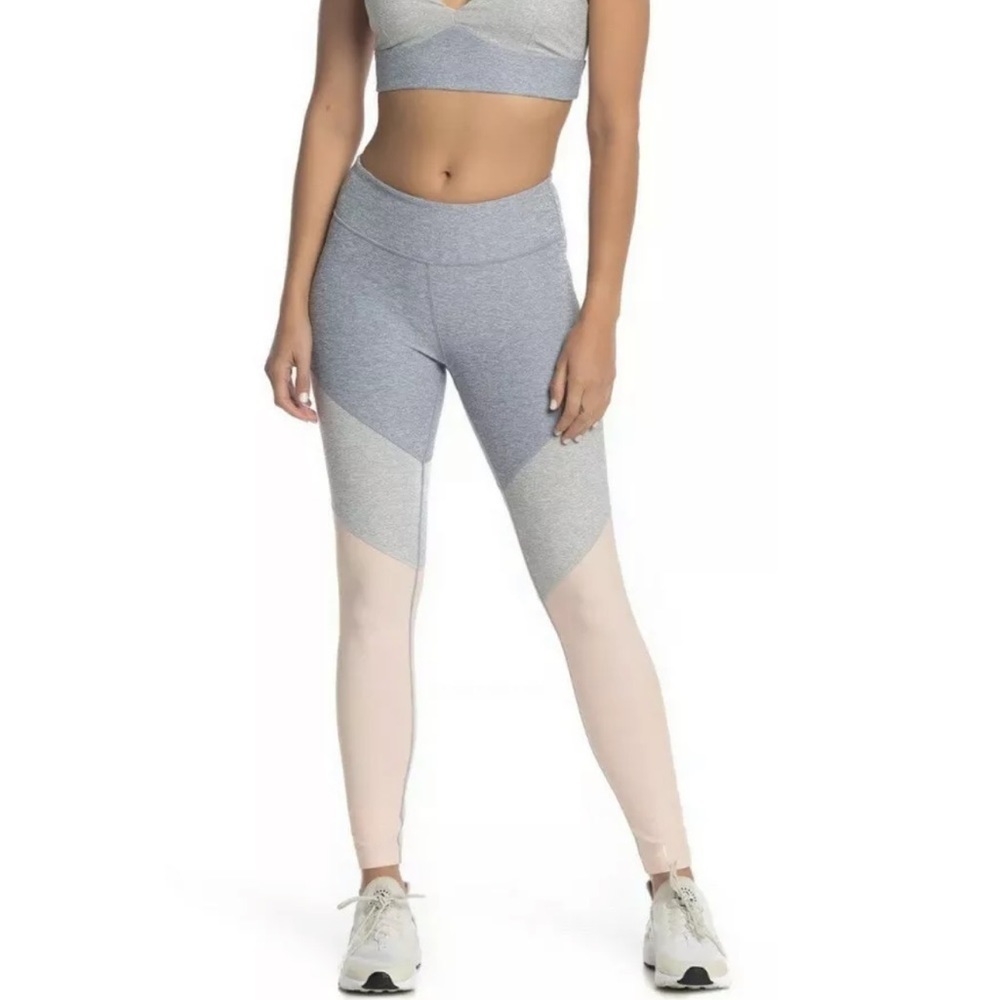 NWT - Outdoor Voices  Colorblock Springs 7/8 Leggings - Size M